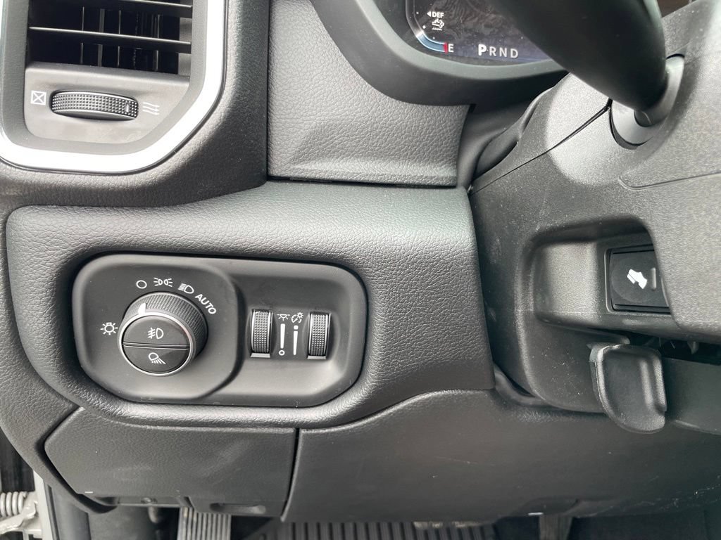 New 2026 RAM 2500 Laramie AWD/4WD image 22