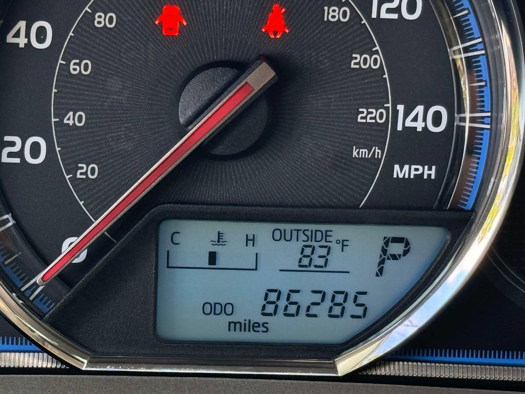 Used 2015 Toyota RAV4 Limited w/ Technology Package AWD/4WD image 18