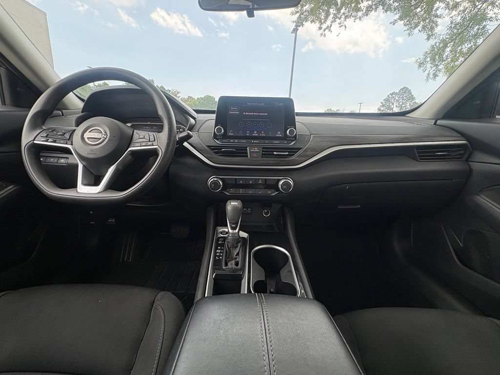 Used 2024 Nissan Altima 2.5 SV FWD image 21