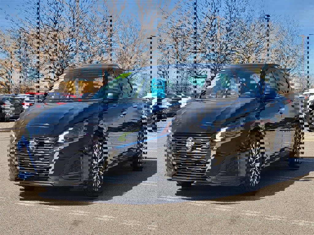 Used 2024 Nissan Altima 2.5 SV image 4