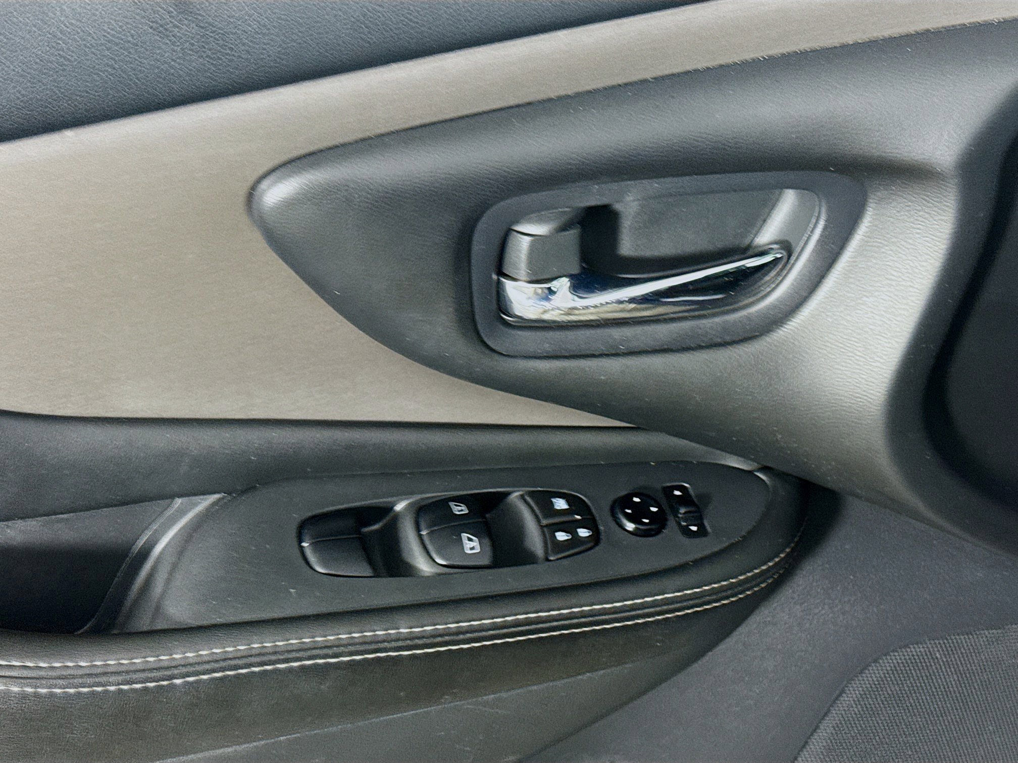 Used 2022 Nissan Murano S image 24