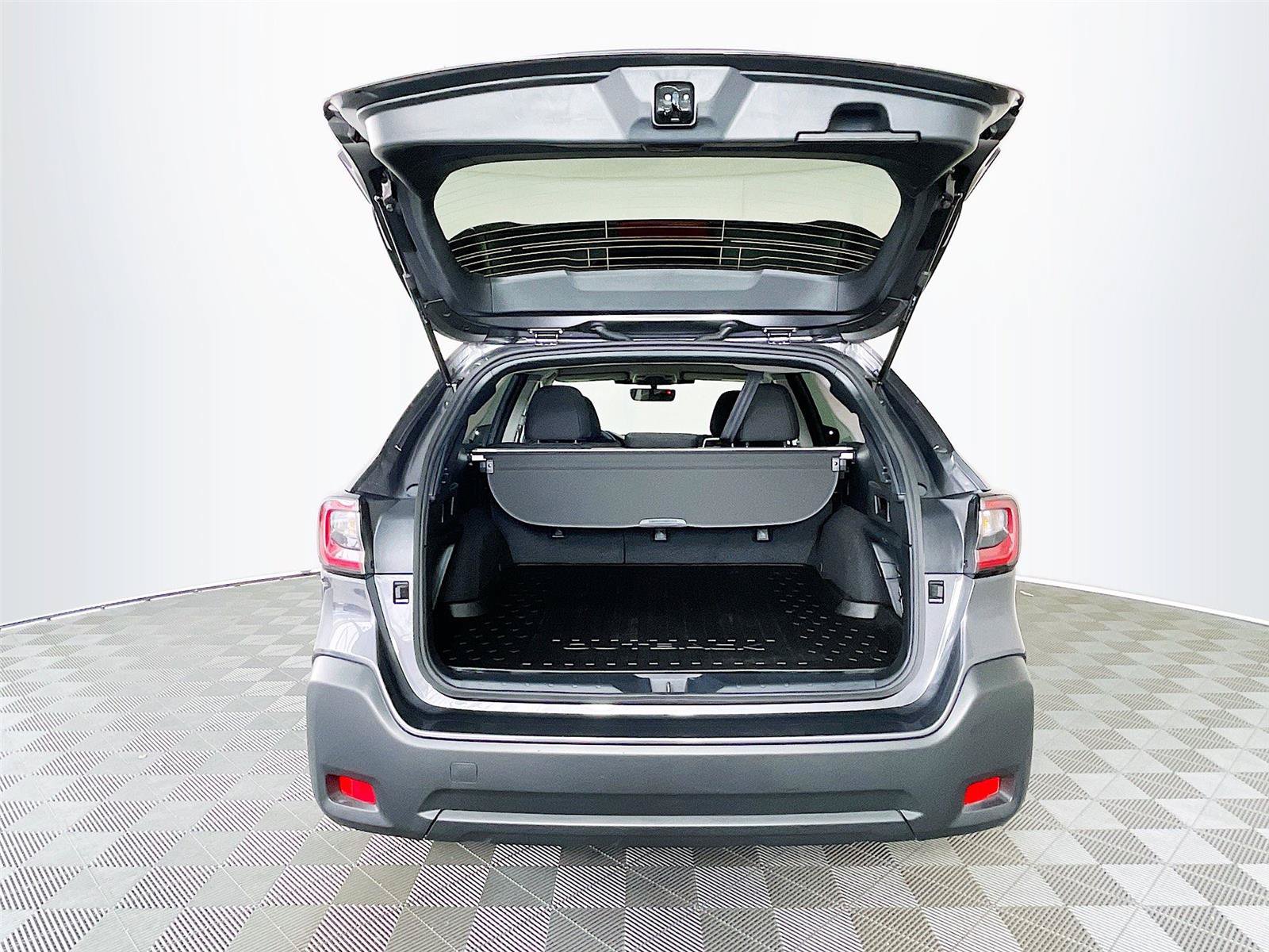 Certified 2025 Subaru Outback Premium AWD/4WD image 30