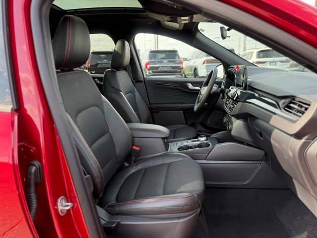 Used 2026 Ford Escape ST-Line Select w/ Equipment Group 401A AWD/4WD image 16