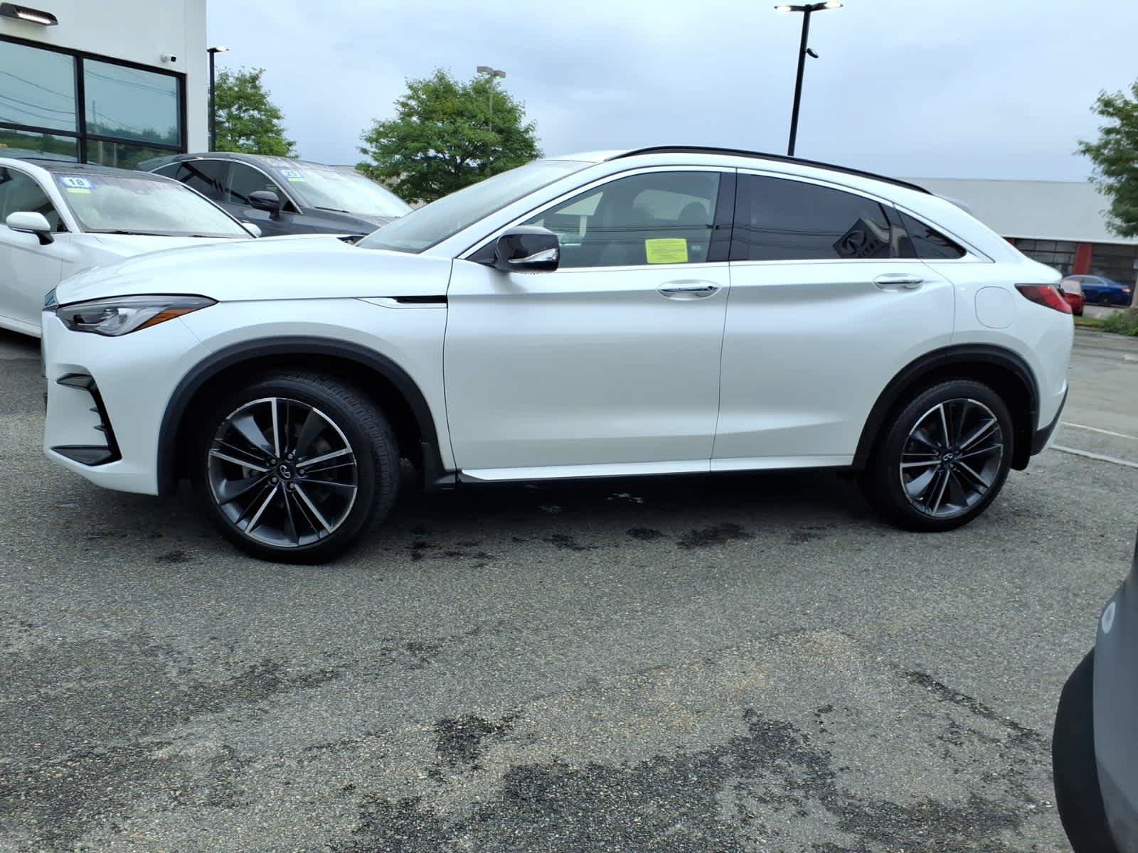 Certified 2025 INFINITI QX55 Luxe w/ Cargo Package AWD/4WD image 8
