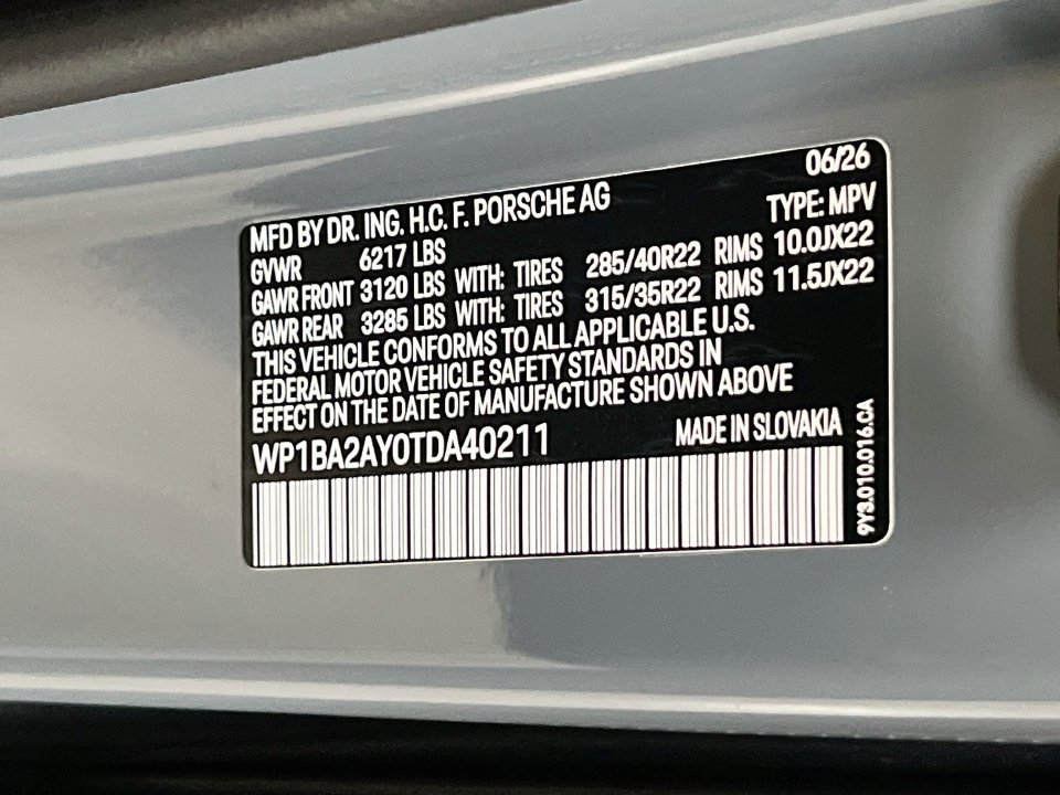 New 2026 Porsche Cayenne Coupe AWD/4WD image 35