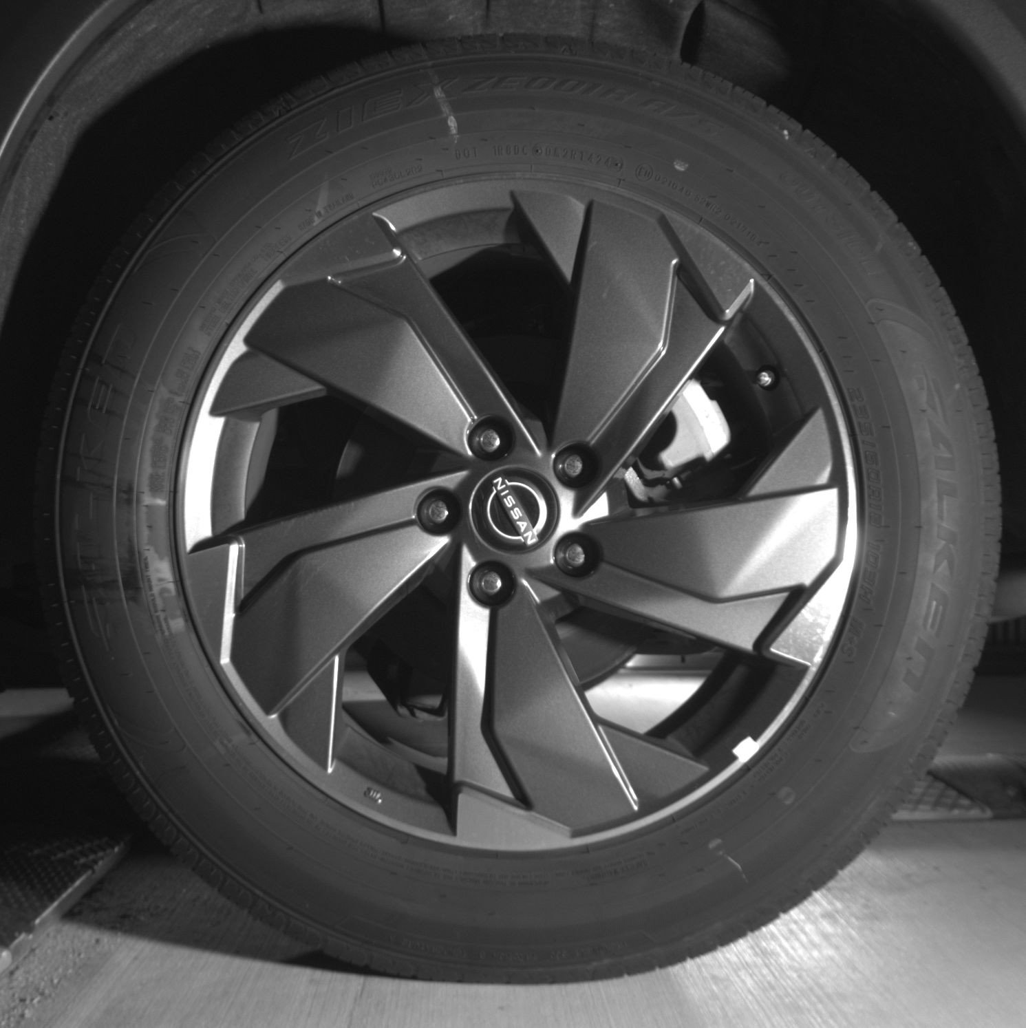 Used 2025 Nissan Rogue SV image 14