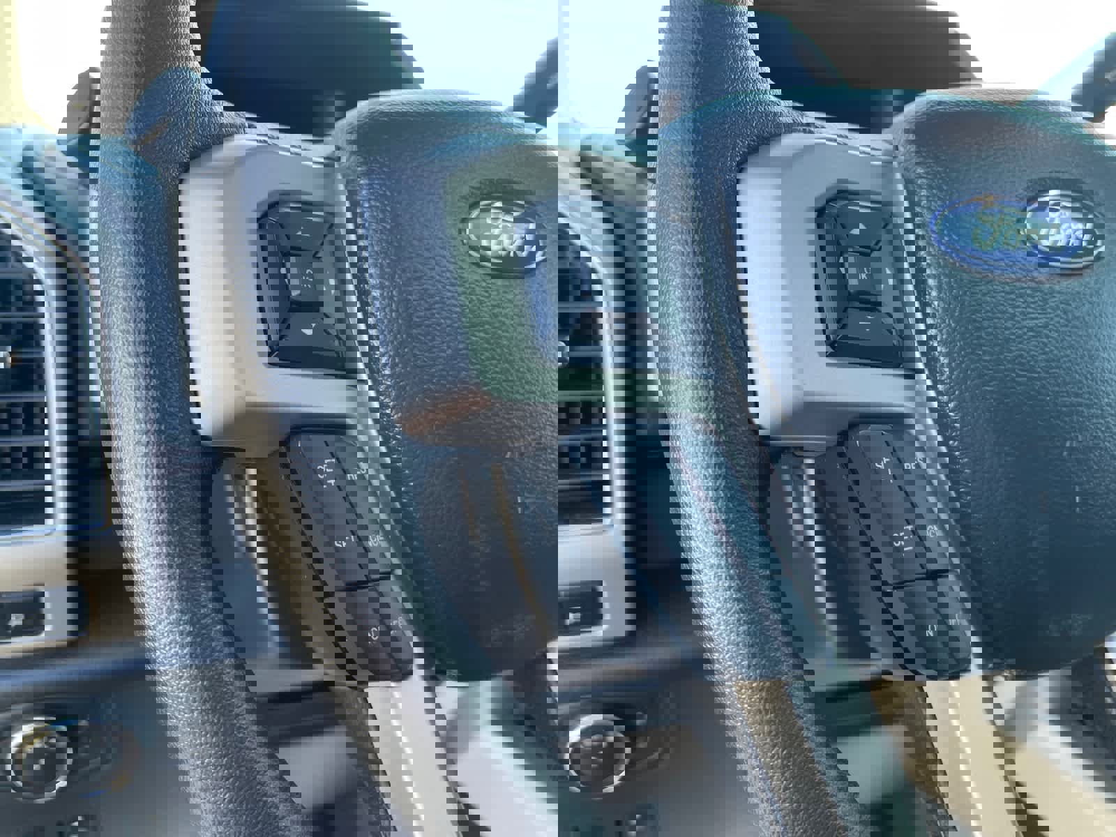 Used 2019 Ford F250 Lariat w/ Lariat Ultimate Package image 8