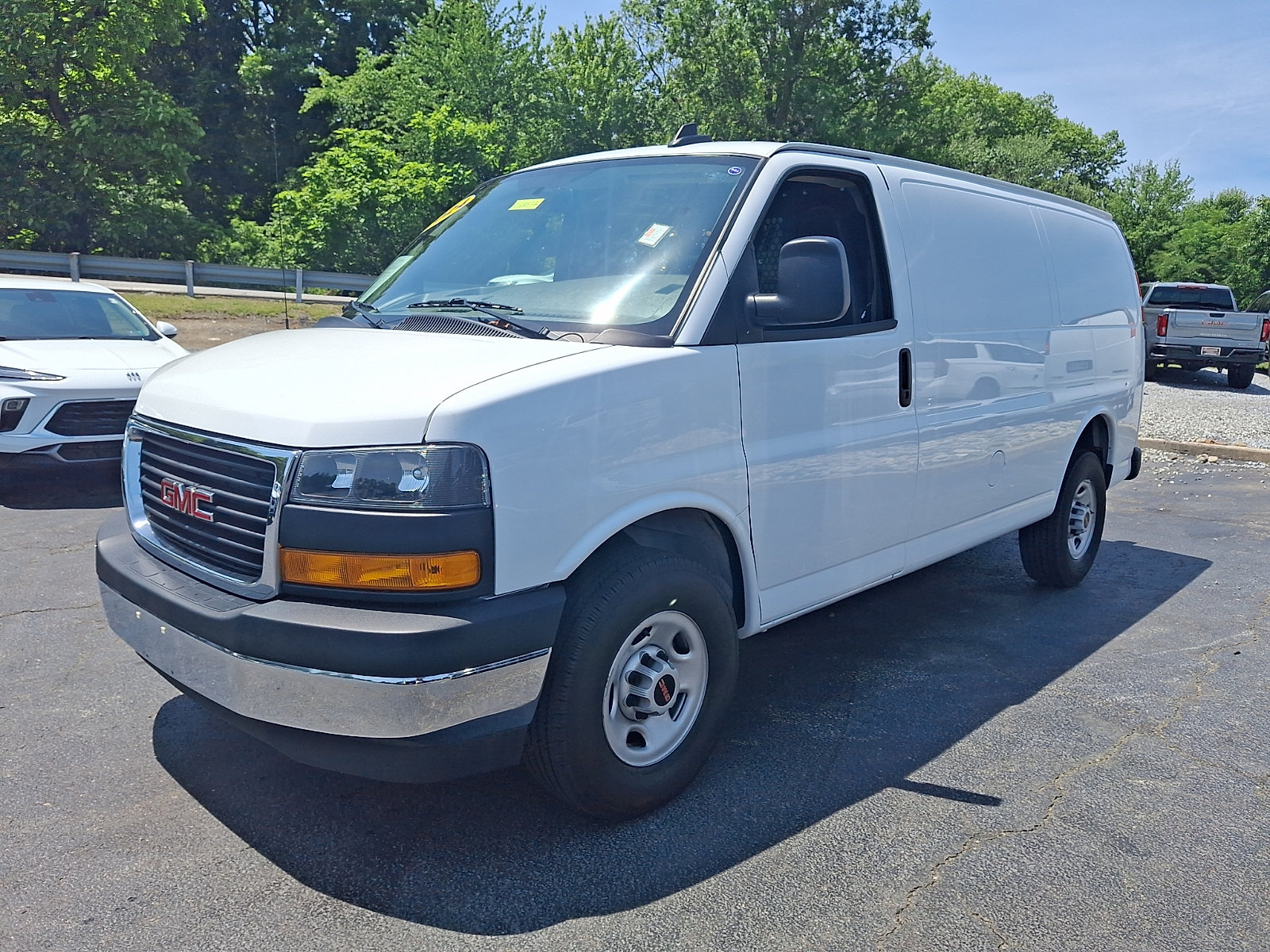 Used 2024 GMC Savana 2500 w/ Driver Convenience Package RWD image 3