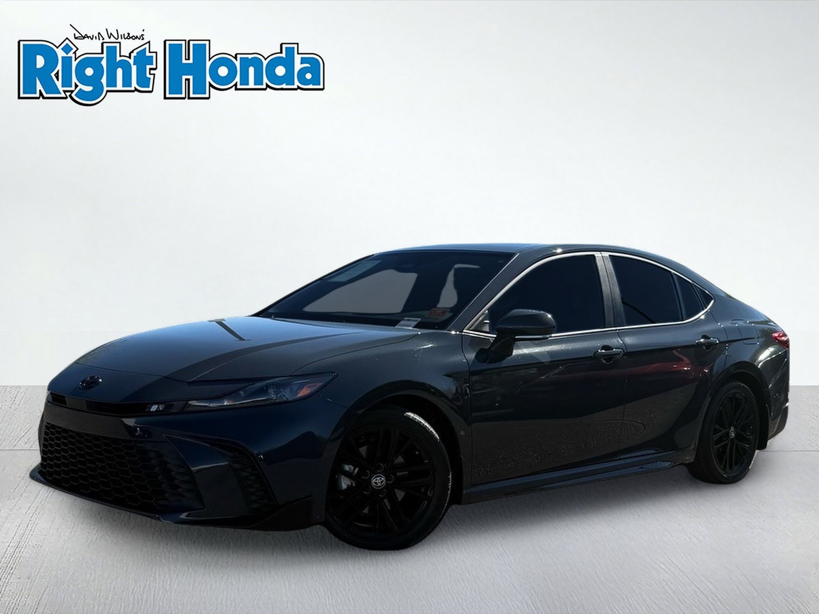 Used 2026 Toyota Camry SE w/ Multimedia Upgrade Package FWD image 2