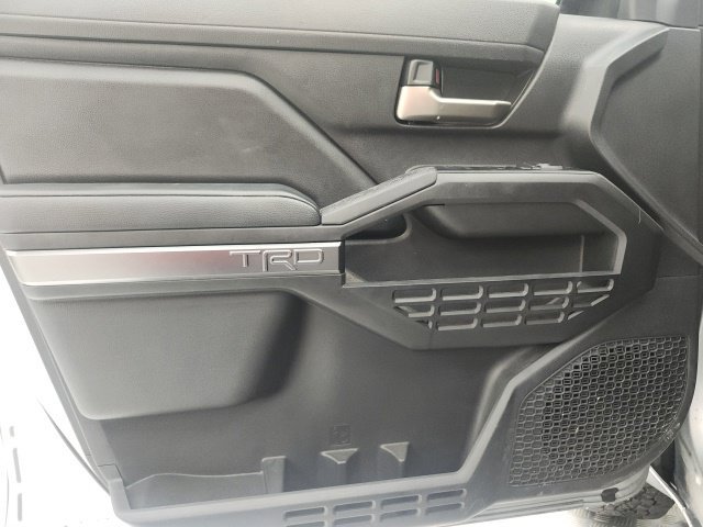 Certified 2025 Toyota Tacoma TRD Off-Road AWD/4WD image 8