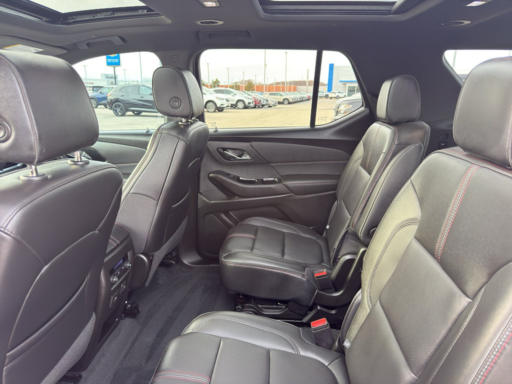 Used 2023 Chevrolet Traverse RS w/ LPO, Floor Liner Package image 34