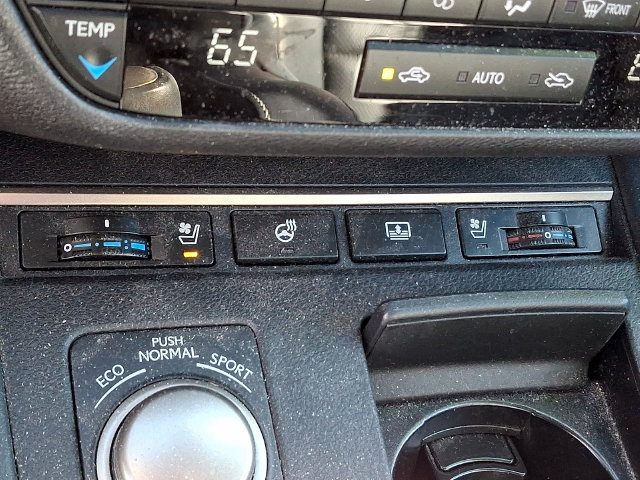 Used 2017 Lexus ES 350 w/ Luxury Package FWD image 25