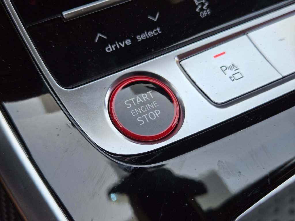 New 2026 Audi SQ7 Premium Plus AWD/4WD image 25