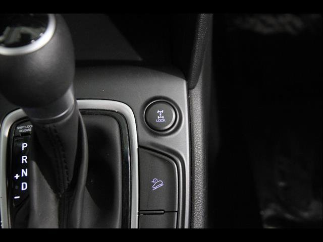 Used 2020 Hyundai Kona SE AWD/4WD image 16