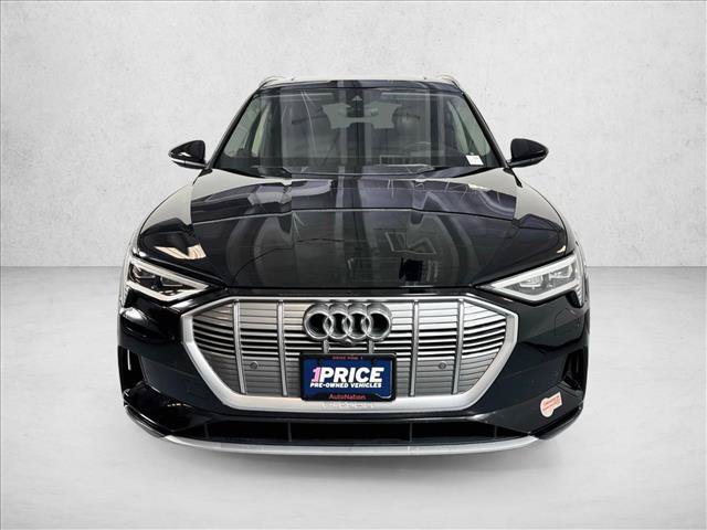 Used 2019 Audi e-tron Prestige w/ Prestige Package AWD/4WD image 2
