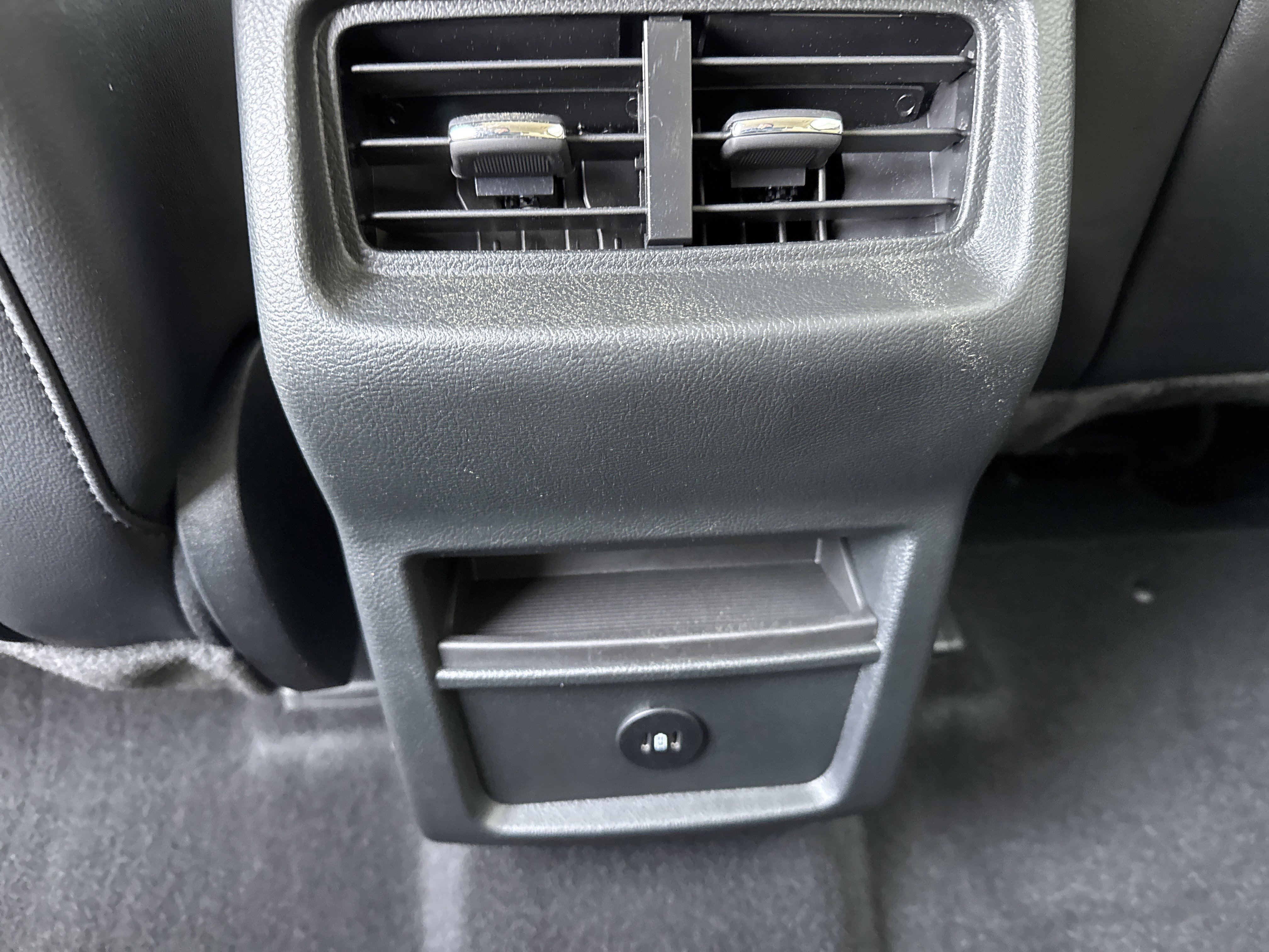 Used 2024 Ford Edge SEL image 23