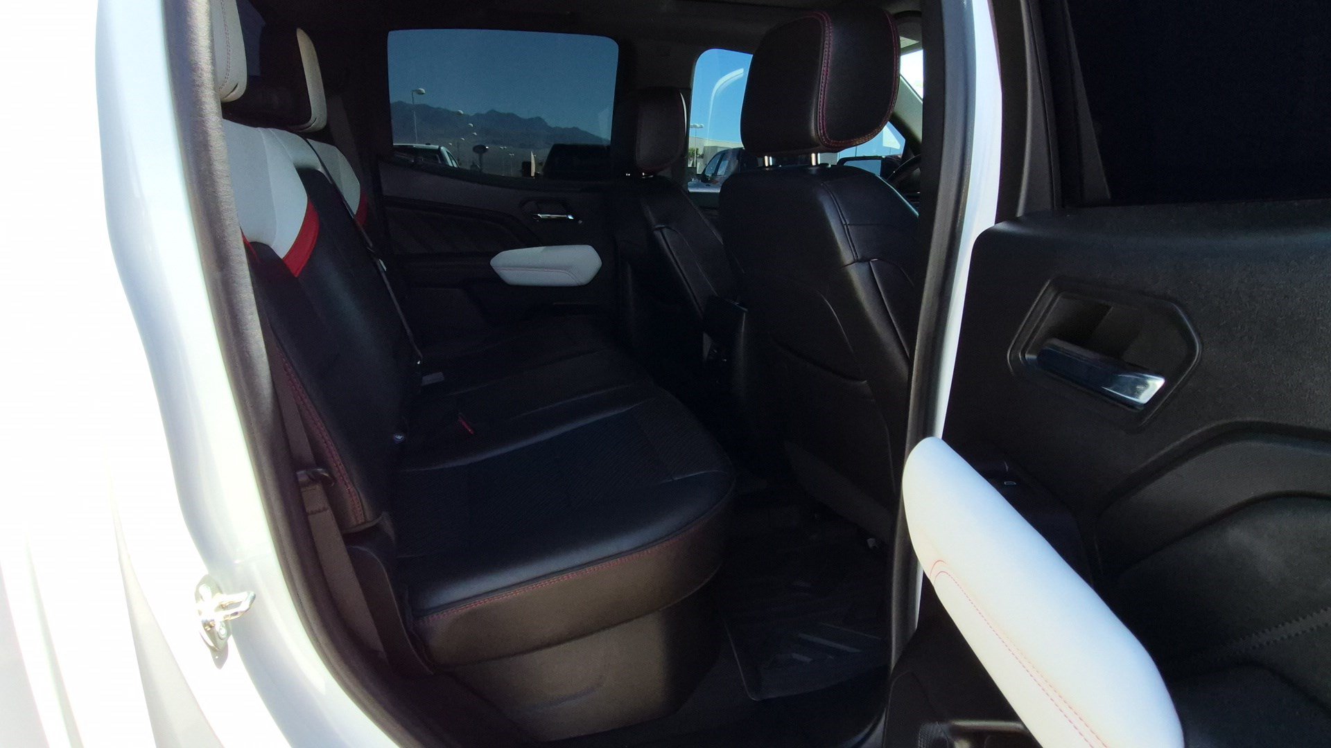 Used 2023 GMC Canyon AT4X w/ Edition 1 AWD/4WD image 29