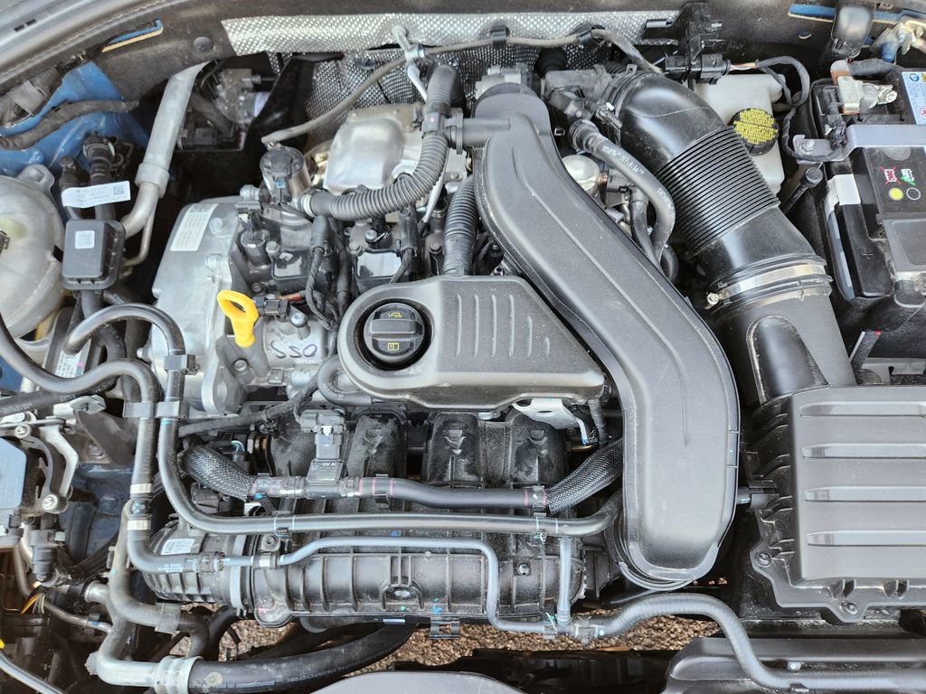Used 2026 Volkswagen Jetta SE FWD image 20