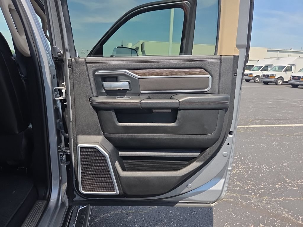 Used 2020 RAM 3500 Laramie AWD/4WD image 24
