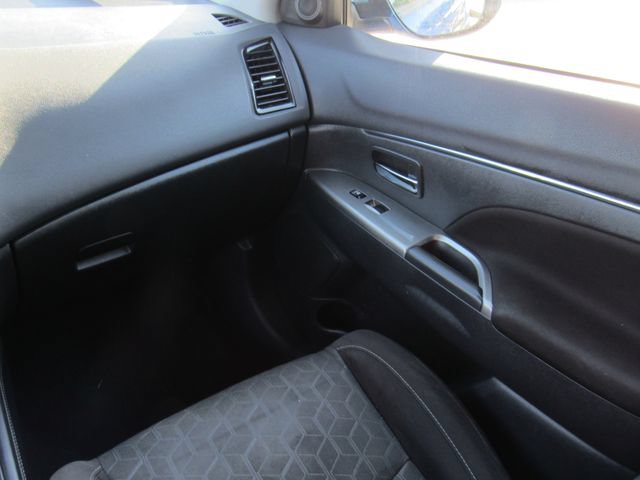 Used 2020 Mitsubishi Outlander Sport SE AWD/4WD image 19