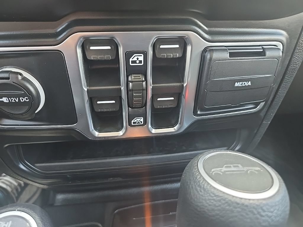 Used 2021 Jeep Gladiator Sport AWD/4WD image 19