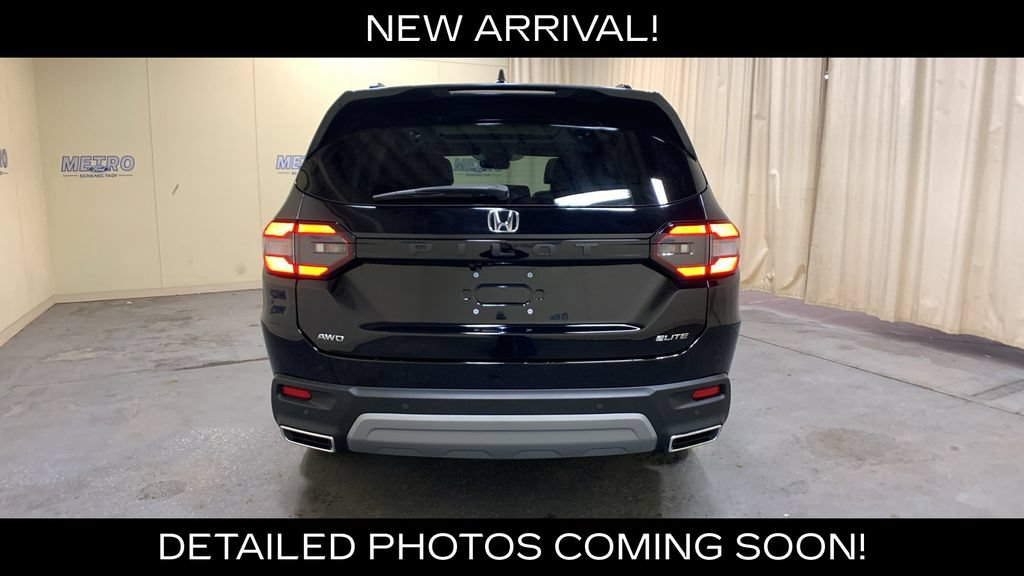 Used 2025 Honda Pilot Elite image 4