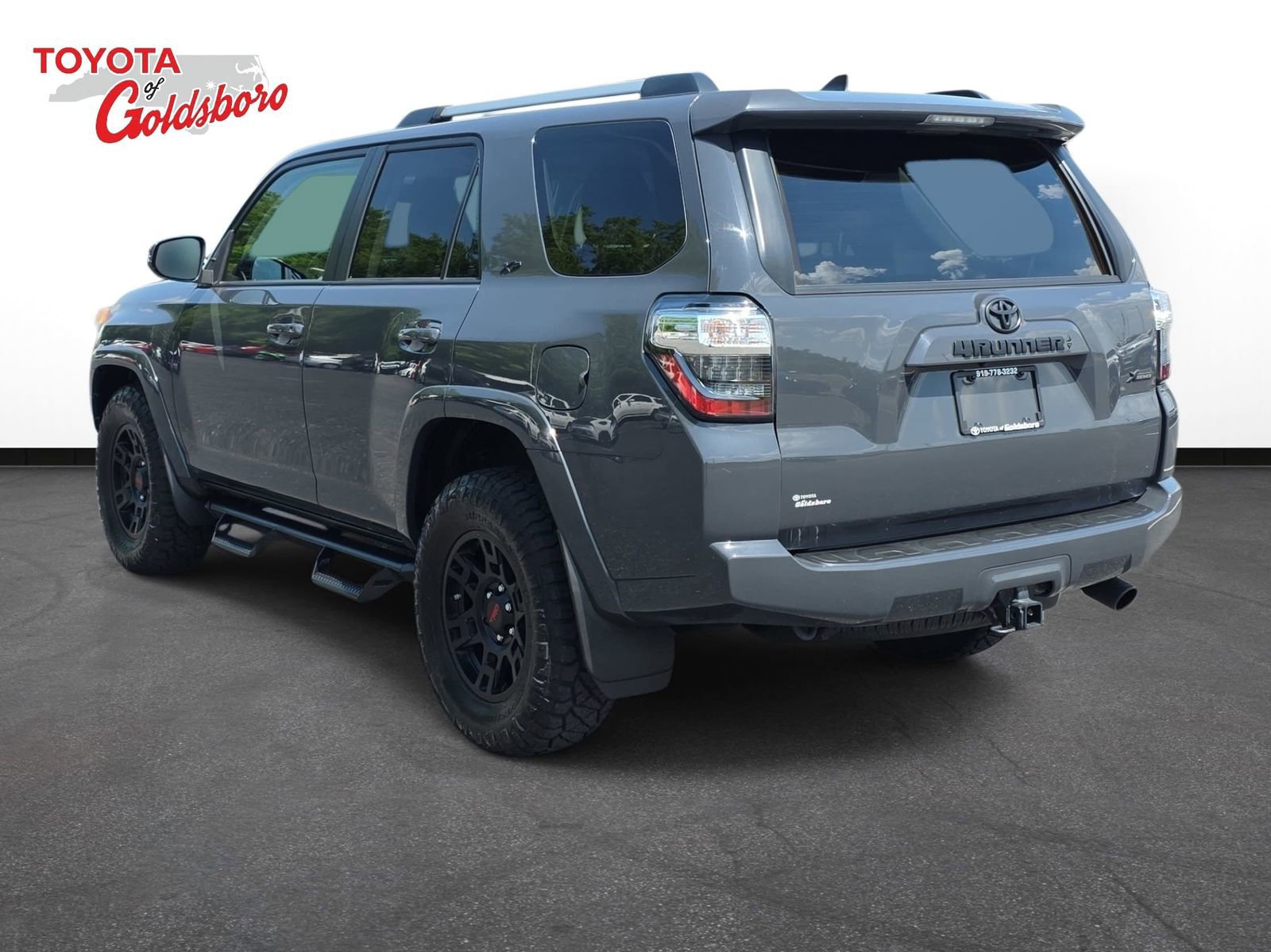 Used 2024 Toyota 4Runner SR5 Premium RWD image 7
