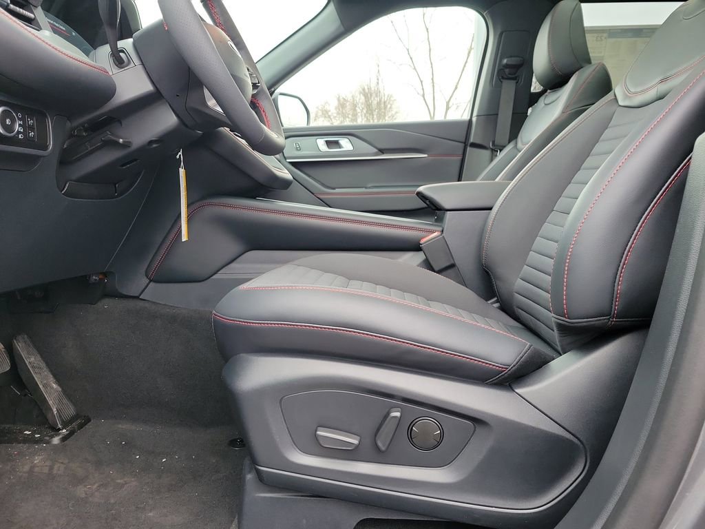 New 2026 Ford Explorer ST-Line w/ ST-Line Street Pack image 17