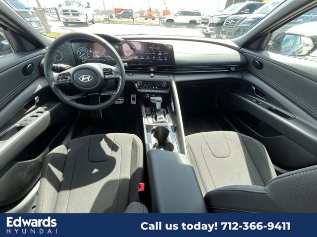 New 2025 Hyundai Elantra SEL image 10