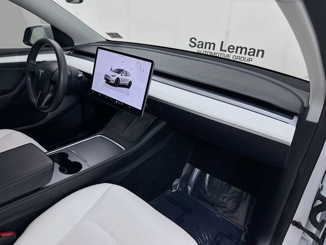 Used 2022 Tesla Model Y Long Range AWD/4WD image 29