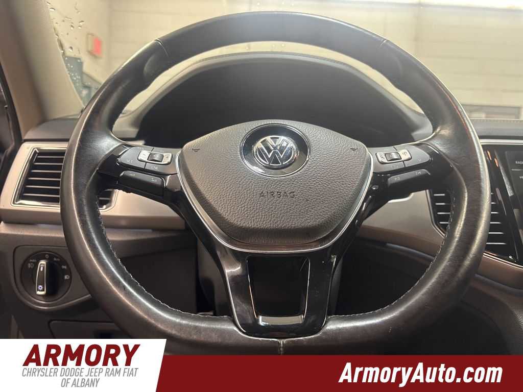 Used 2018 Volkswagen Atlas SEL Premium image 14