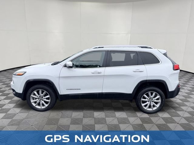Used 2016 Jeep Cherokee Limited w/ Luxury Group AWD/4WD image 2
