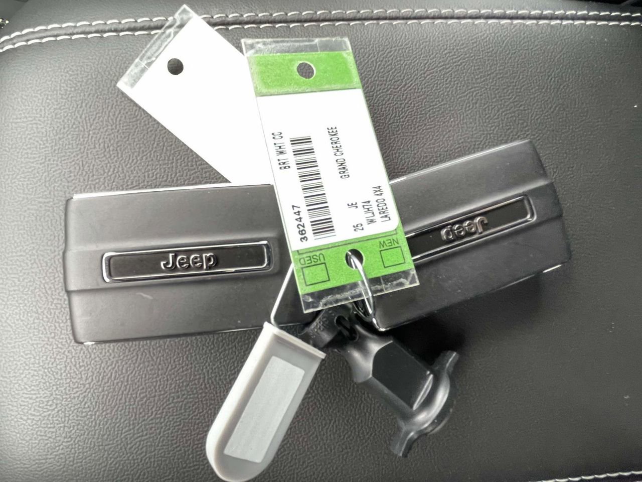 New 2025 Jeep Grand Cherokee Altitude image 35