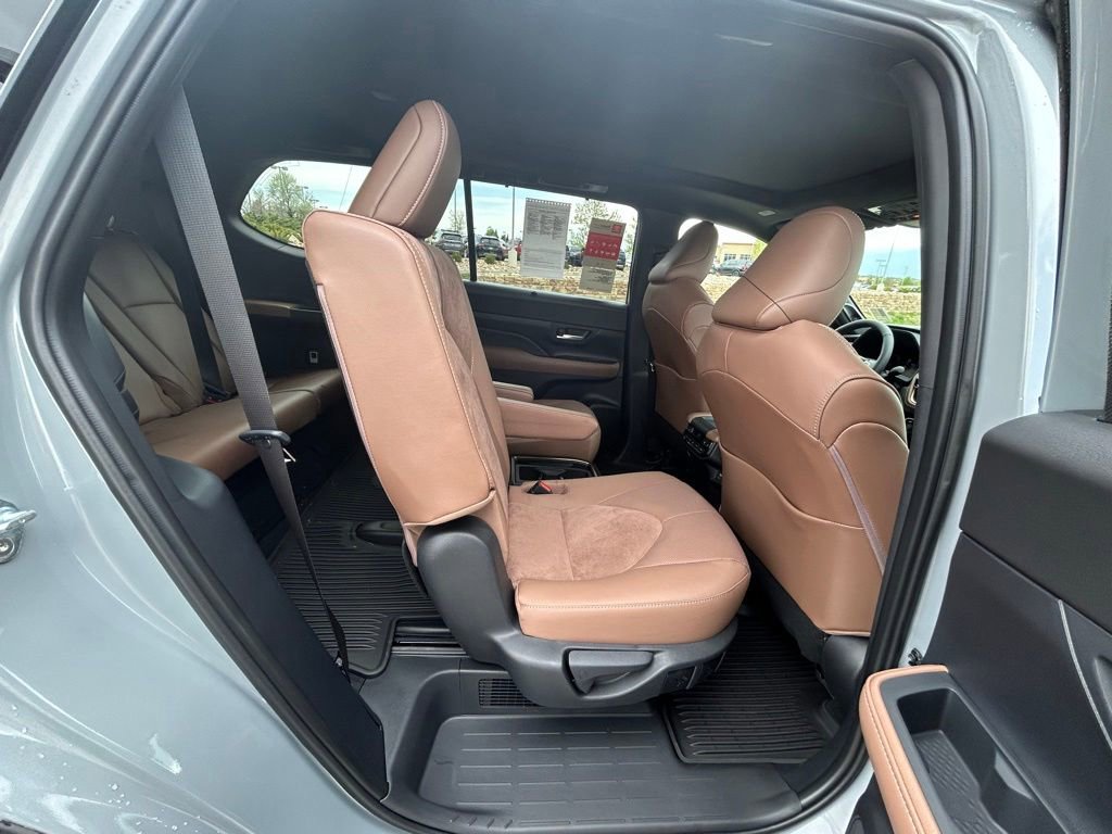 Used 2026 Toyota Grand Highlander AWD Hybrid image 26