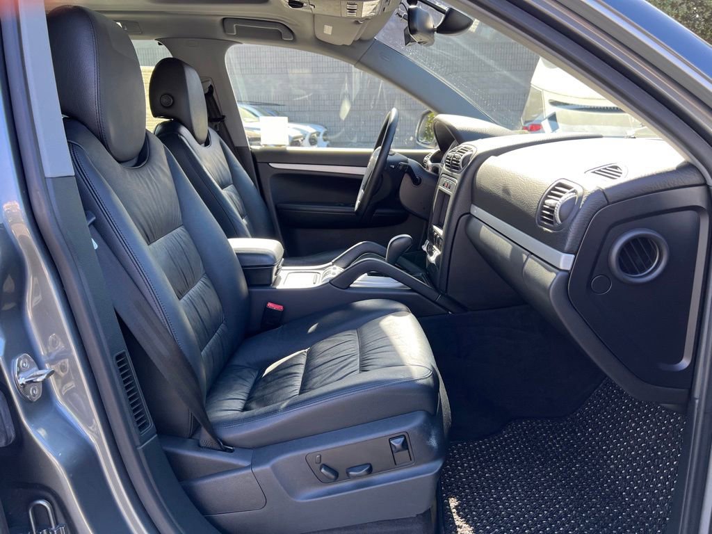 Used 2005 Porsche Cayenne S AWD/4WD image 21