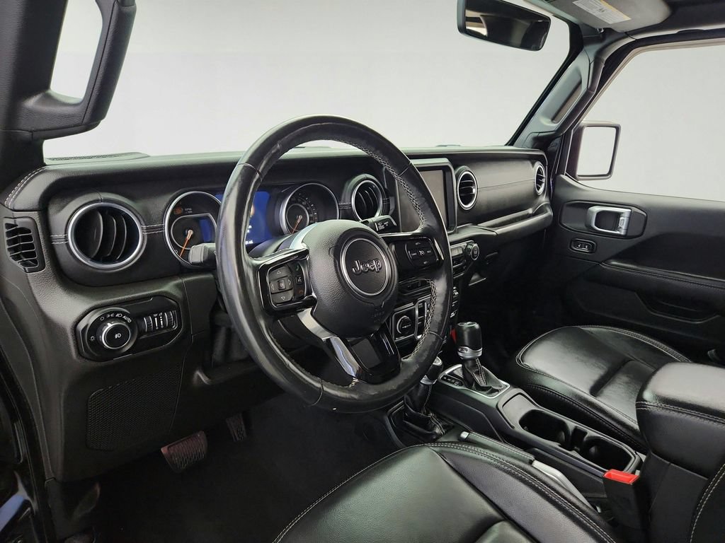 Used 2018 Jeep Wrangler Unlimited Sahara AWD/4WD image 10