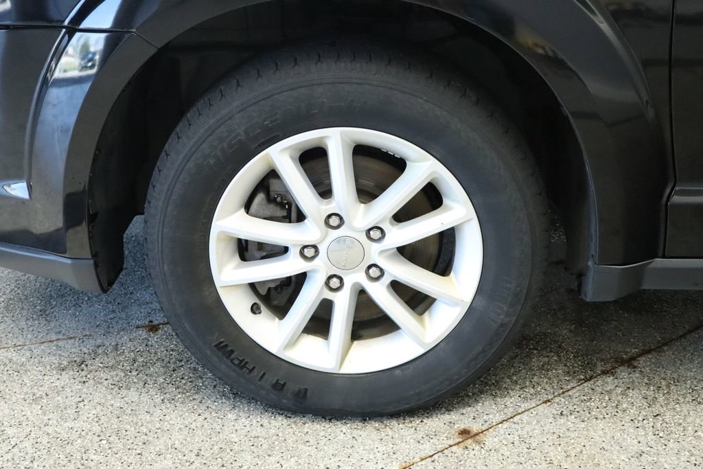 Used 2017 Dodge Journey SXT w/ Comfort/Convenience Group image 11