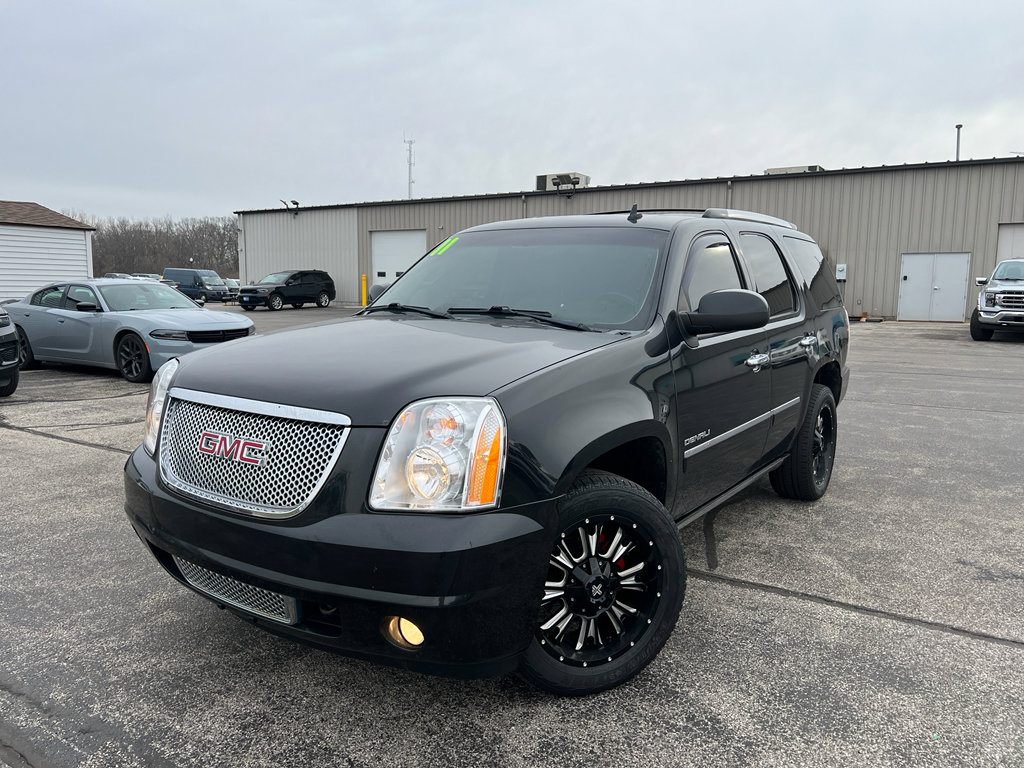 Used 2011 GMC Yukon Denali image 1