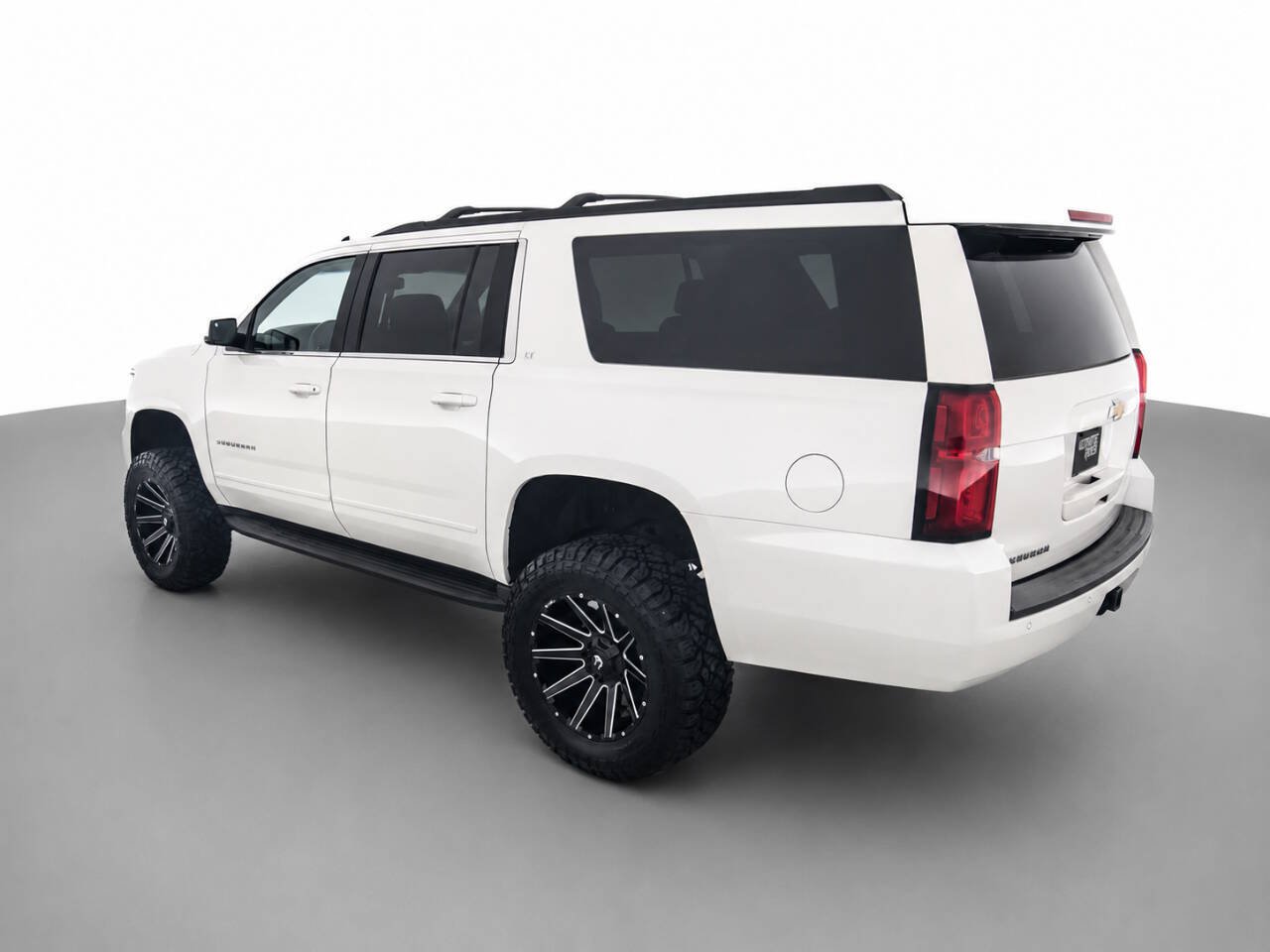 Used 2015 Chevrolet Suburban LT AWD/4WD image 7