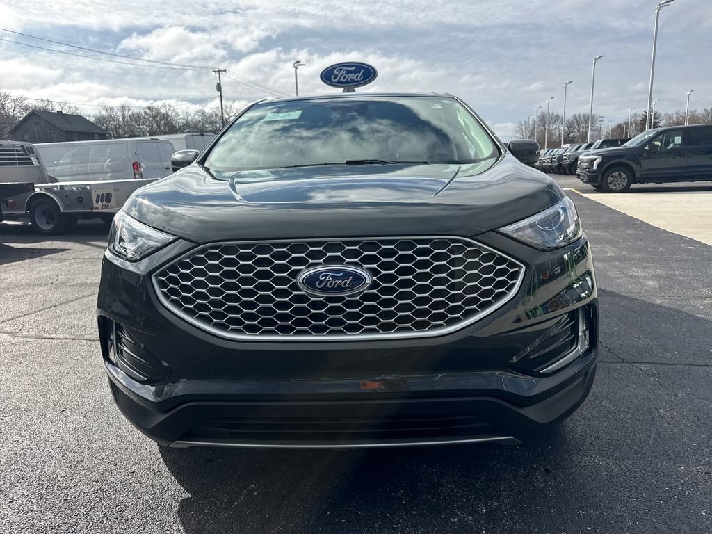 Used 2024 Ford Edge SEL w/ Convenience Package image 3