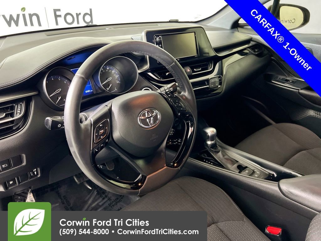 Used 2018 Toyota C-HR XLE image 3