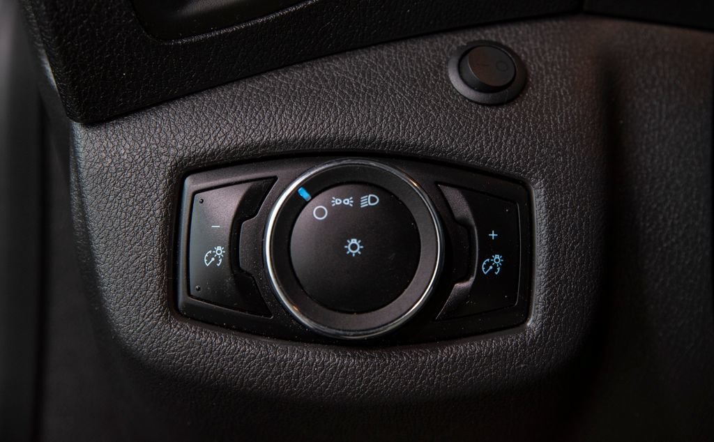 Used 2015 Ford Transit Connect XL FWD image 17