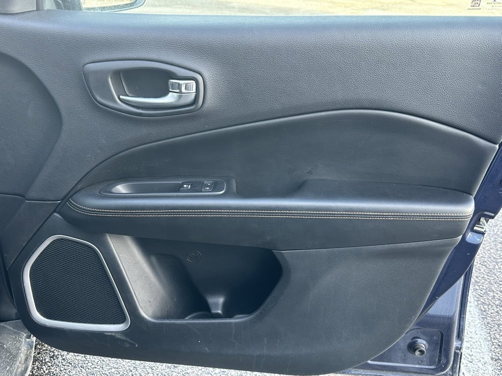 Used 2018 Jeep Compass Limited w/ Navigation Group image 21