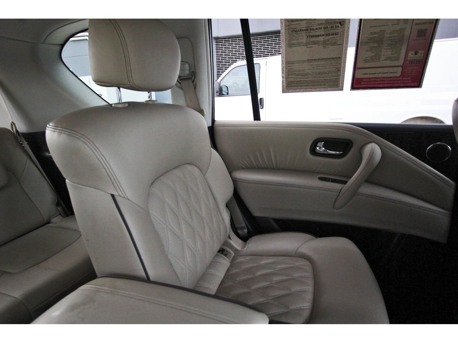 Used 2022 Nissan Armada Platinum w/ Captain's Chairs Package RWD image 15
