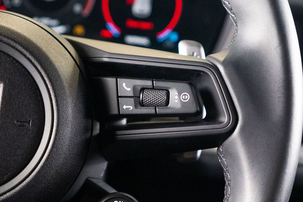 Certified 2025 Porsche Cayenne image 32