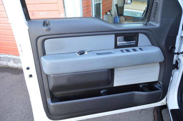 Used 2013 Ford F150 XLT w/ Mid Equipment Group image 29