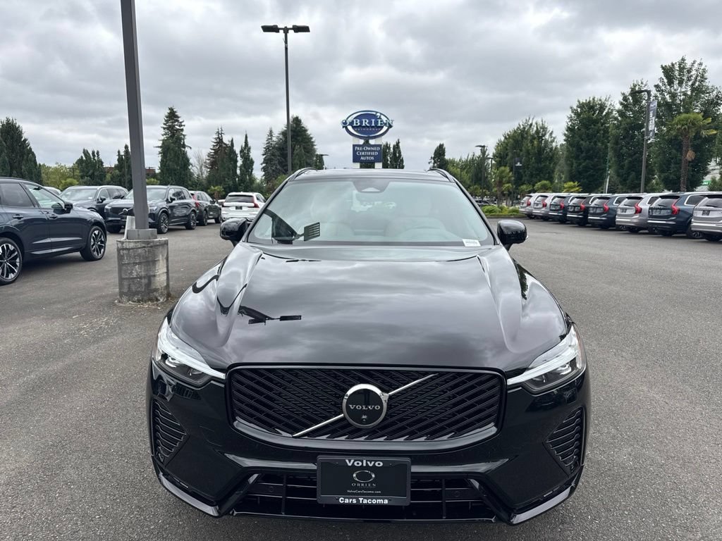 New 2026 Volvo XC60 B5 Plus w/ Protection Package Premier AWD/4WD image 9