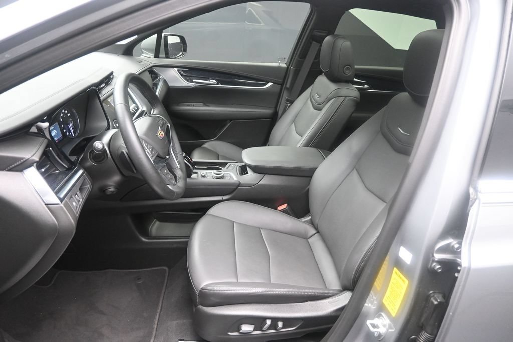 Used 2025 Cadillac XT5 Premium Luxury FWD image 18