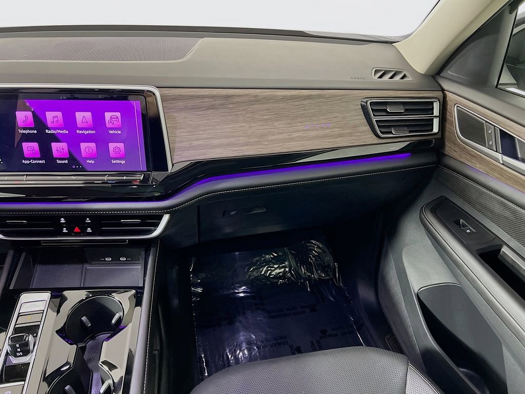 Used 2024 Volkswagen Atlas SEL image 24