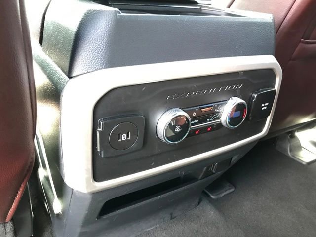 Used 2024 Ford Expedition Limited image 19